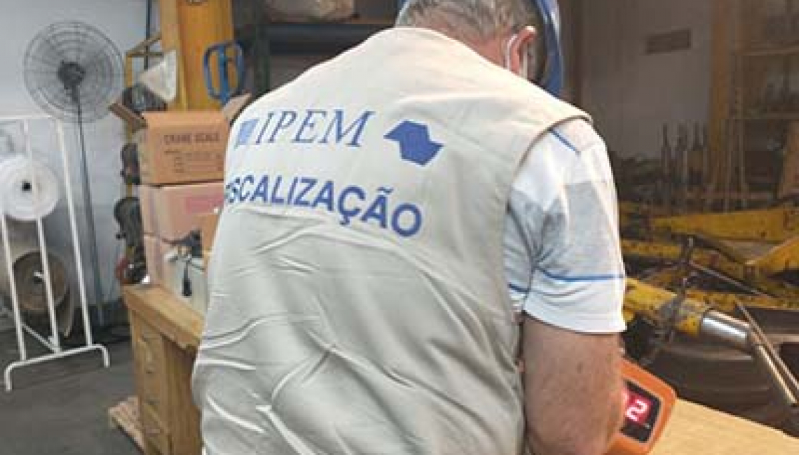 Ipem-SP verifica balanças no fabricante na Vila Guilherme, zona norte da capital