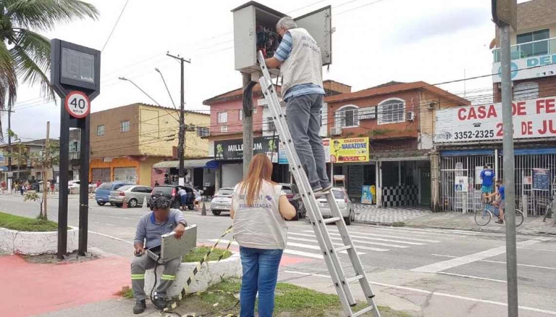 Ipem-SP verifica radares em Guarujá