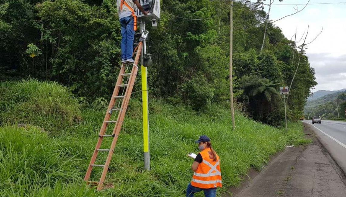 Ipem-SP verifica radares na Serra do Cafezal (BR 116), em Miracatu