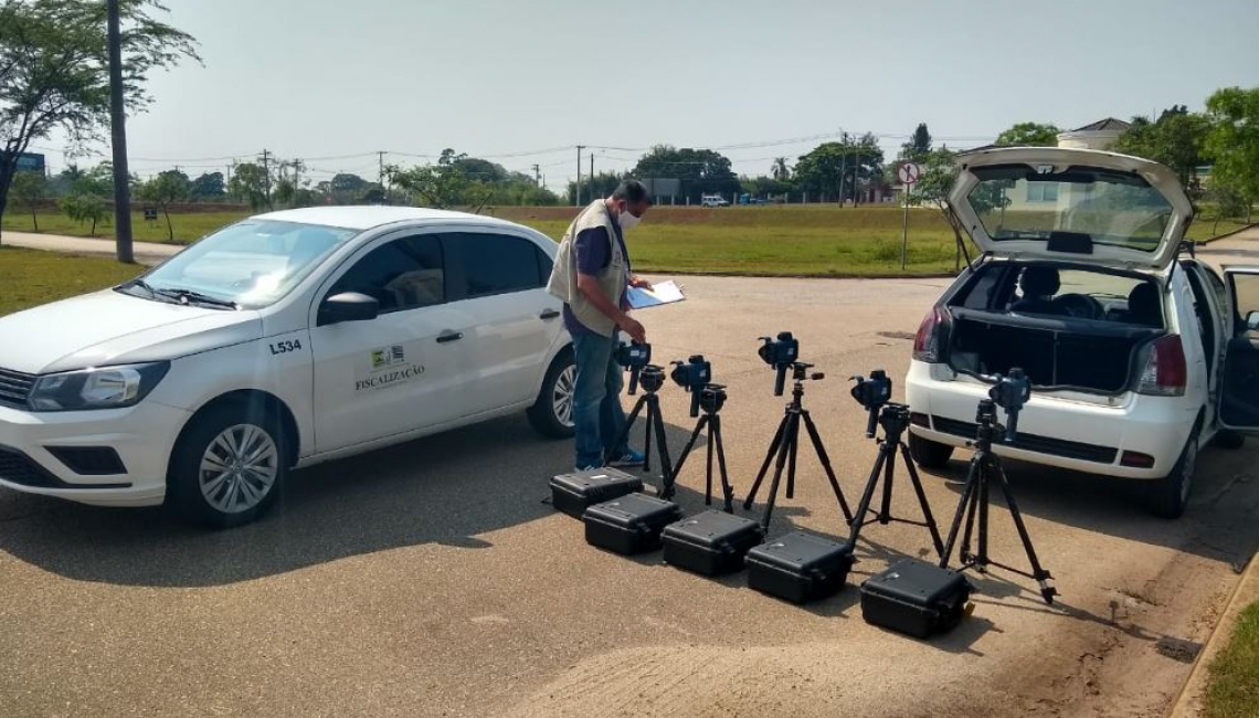 Ipem-SP verifica radares estáticos das polícias estadual e federal em Araçoiaba da Serra