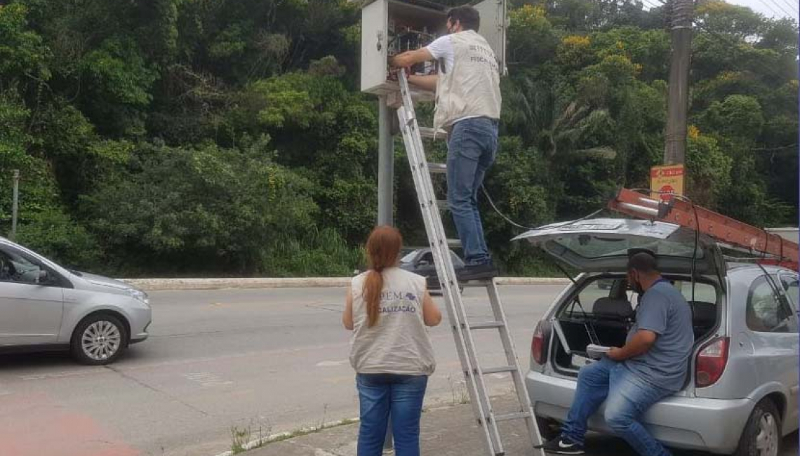 Ipem-SP verifica radares em Guarujá