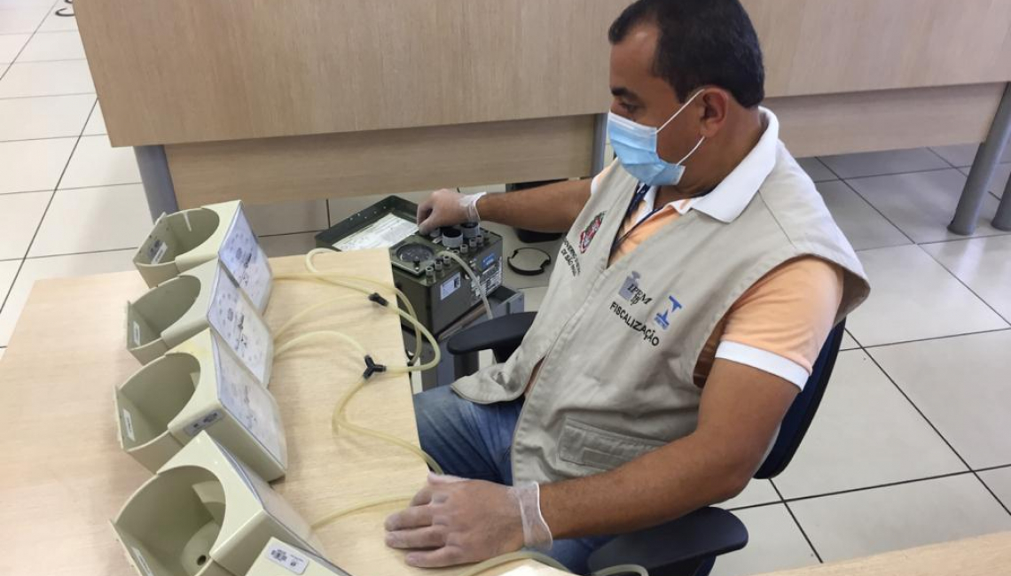 Ipem-SP verifica aparelhos de medir pressão arterial utilizados pelo Hospital do Rim da capital paulista