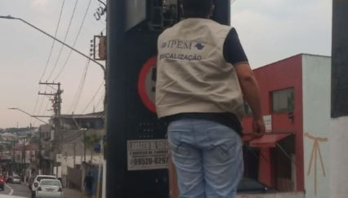 Ipem-SP verifica radares na Avenida São Miguel, região leste da capital