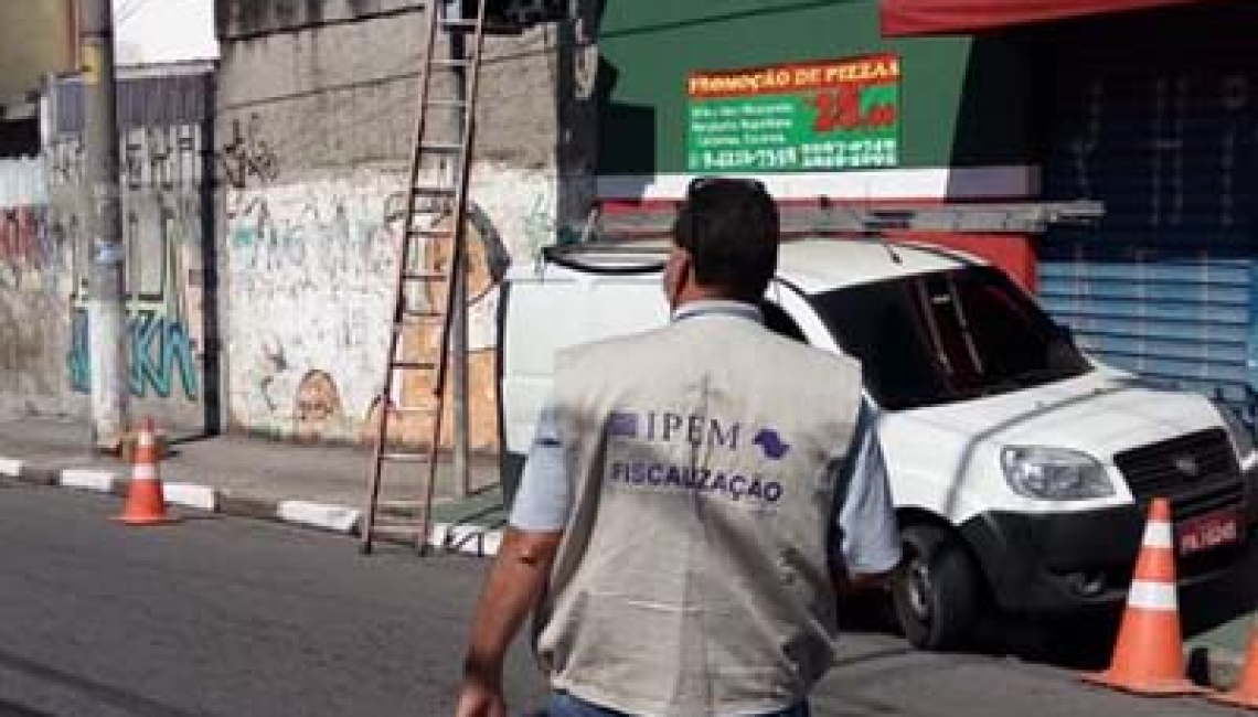 Ipem-SP verifica radares nas Avenidas Renato de Andrade, Papa João, Salgado Filho e Timóteo Penteado, em Guarulhos