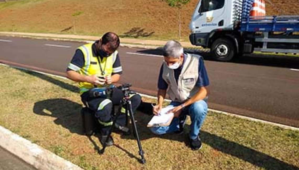 Ipem-SP verifica radar estático da Entrevias Concessionária de Rodovias em Marília