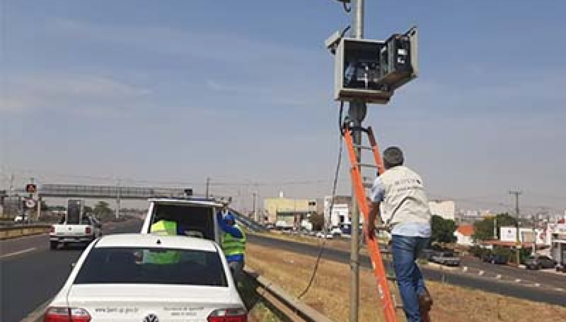 Ipem-SP verifica radar na Rodovia BR 153 em São José do Rio Preto