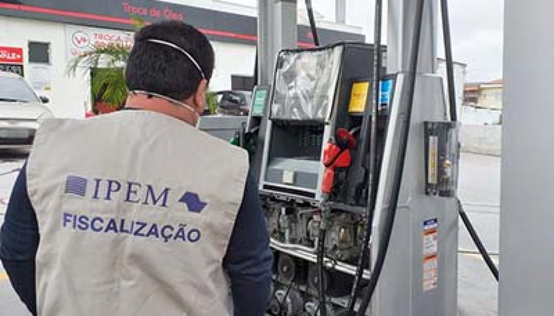 Ipem-SP encontra irregularidades em postos de combustíveis durante Operação Olhos de Lince