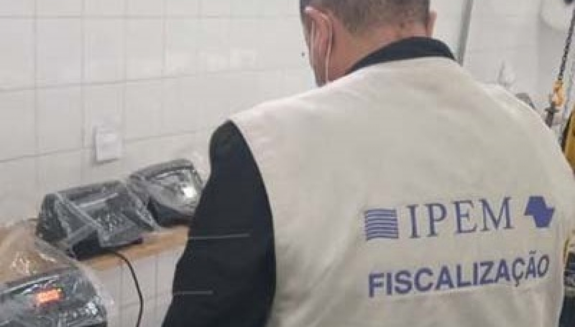 Ipem-SP verifica balanças no fabricante na zona leste da capital