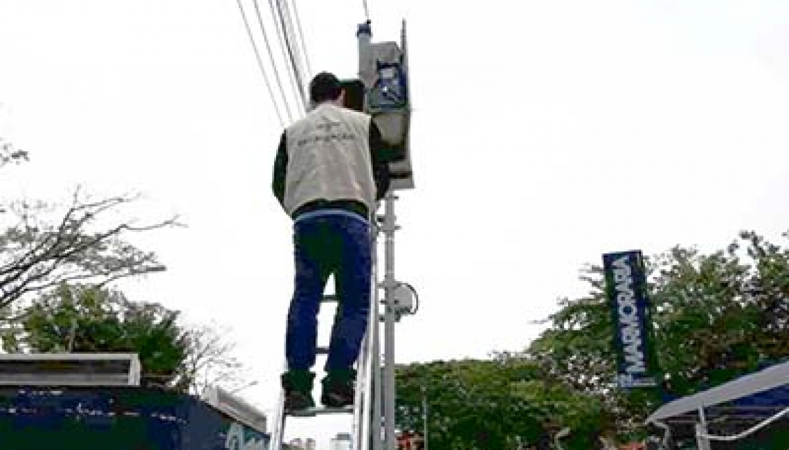 Ipem-SP verifica radar na Avenida Engenheiro Caetano Alvares, região norte da capital