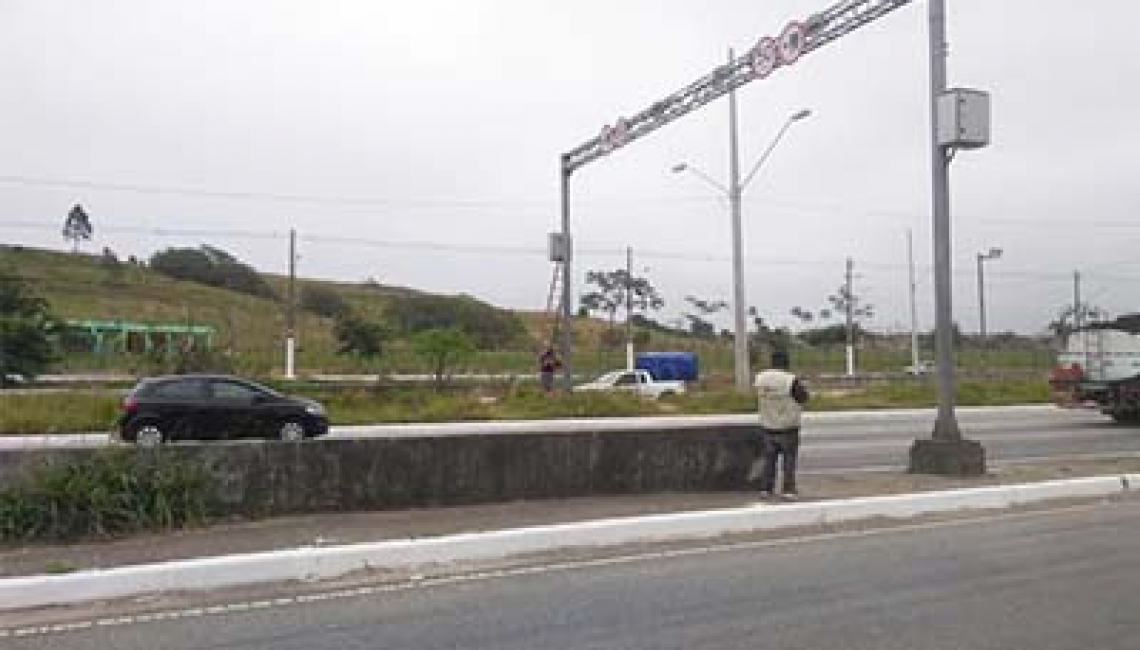 Ipem-SP verifica radares na Avenida Jacu Pêssego