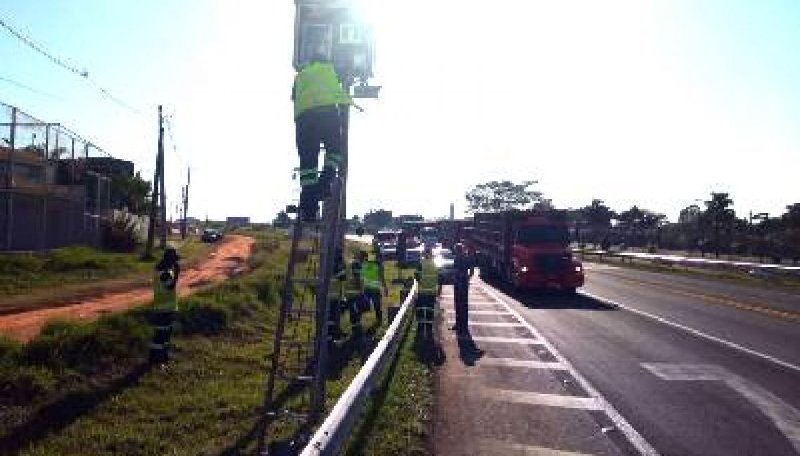 Ipem-SP realiza verificação de radar na Rodovia SP 294, em Marília