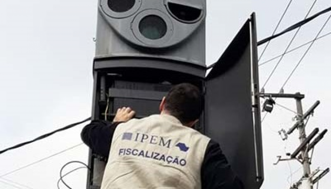 Ipem-SP verifica radar na Avenida Imirim, zona norte da capital