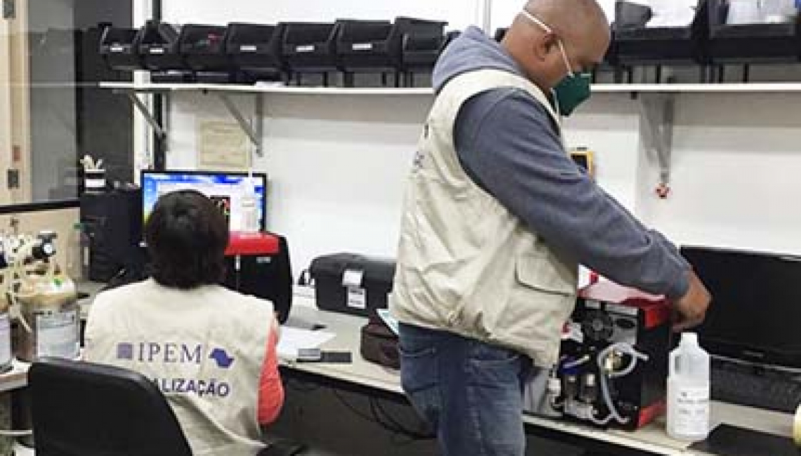 Ipem-SP verifica medidores de gases de exaustão veicular no fabricante na Vila Prudente, zona leste da capital