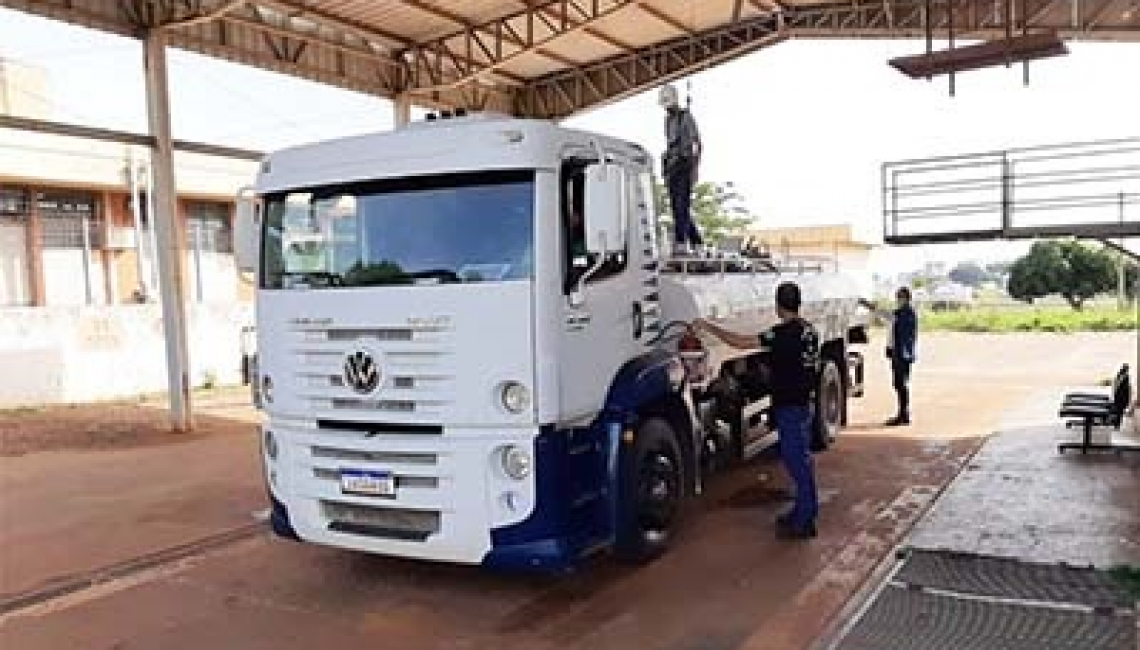 Ipem-SP verifica veículo-tanque rodoviário de Goiânia destinado ao transporte de combustíveis líquidos