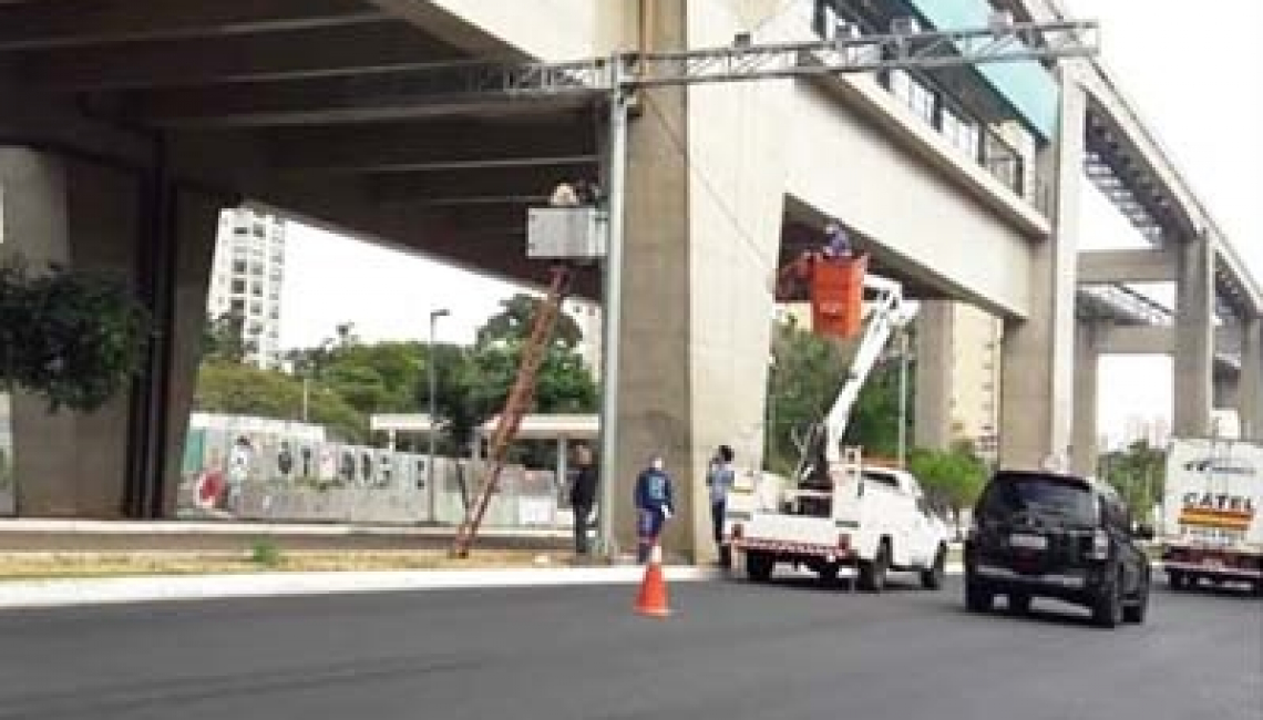 Ipem-SP valida radares na Avenida Anhaia Mello, zona leste da capital