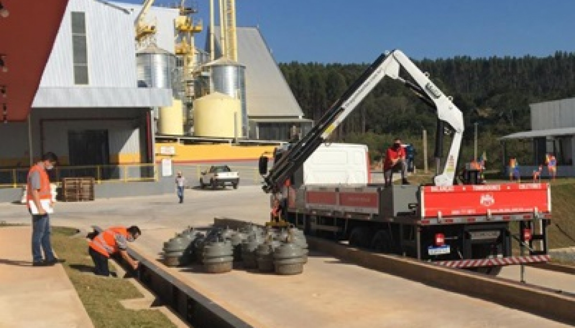 Ipem-SP verifica balança rodoviária em Salto de Pirapora