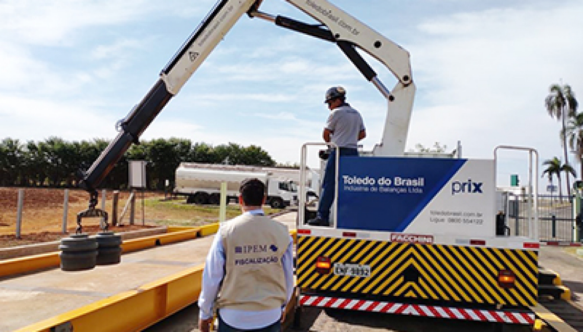 Ipem-SP executa verificação inicial em balanças rodoviárias em Ipeúna