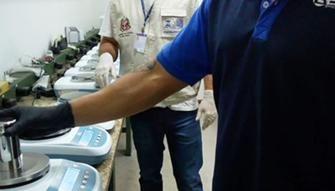 Ipem-SP realiza verificação inicial em balanças no fabricante em Piracicaba