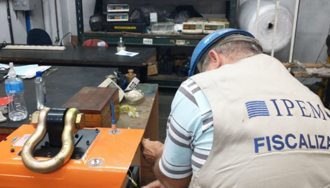 Ipem-SP verifica balanças no fabricante na Vila Guilherme, zona norte da capital