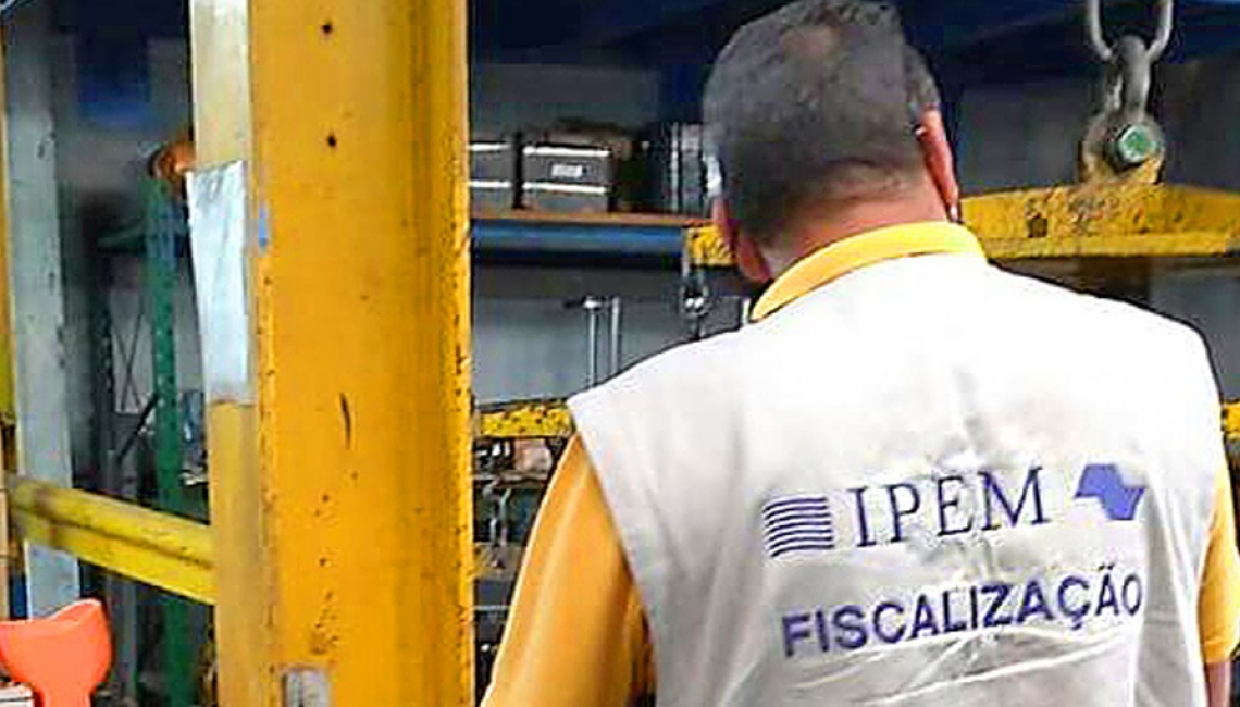 Ipem-SP verifica balanças no fabricante na Vila Guilherme, zona norte da capital