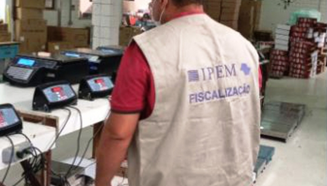 Ipem-SP verifica balanças no fabricante na zona leste da capital  