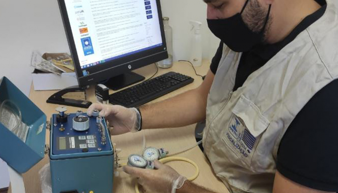 Ipem-SP verifica aparelhos de medir pressão arterial do Hospital Unimed de Araraquara