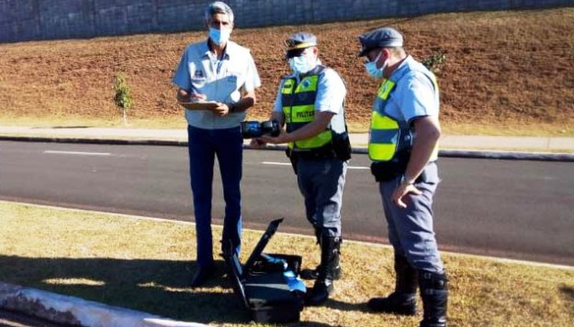 Ipem-SP verifica radares estáticos do Policiamento Rodoviário da Polícia Militar em Marília   