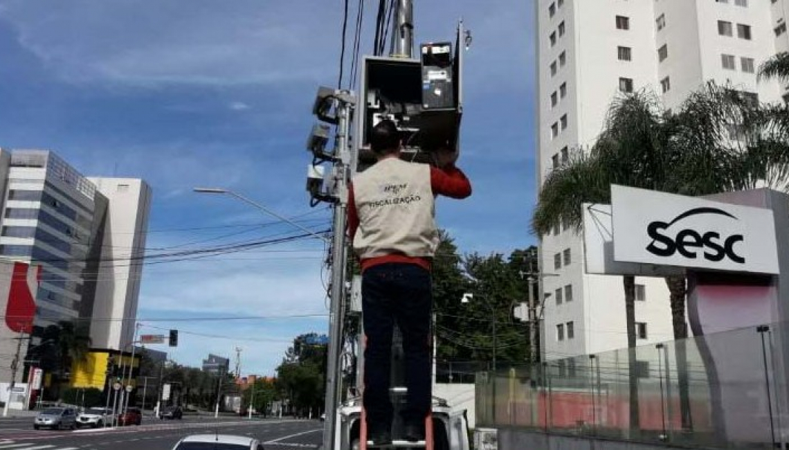 Ipem-SP verifica radar na avenida Luiz Dumont Villares, zona norte da capital  