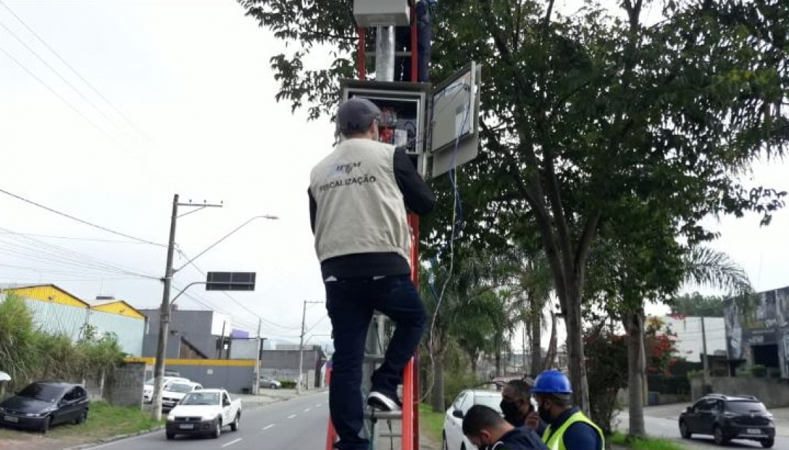 Ipem-SP verifica radares em Mogi das Cruzes