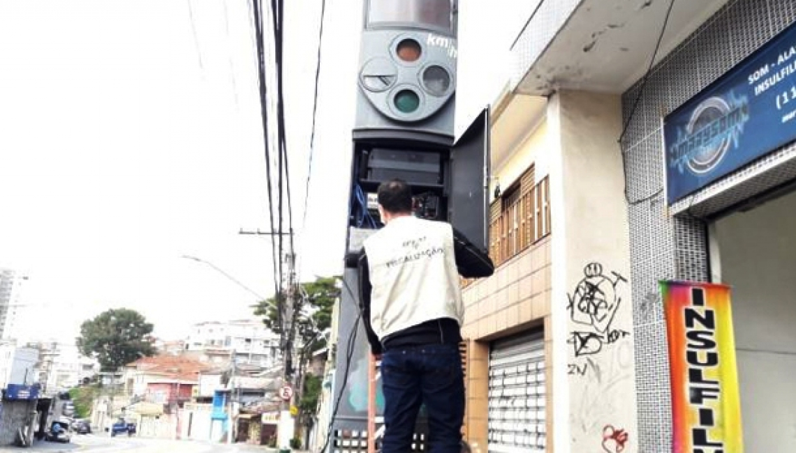Ipem-SP verifica radar na Avenida Imirim, zona norte da capital,
