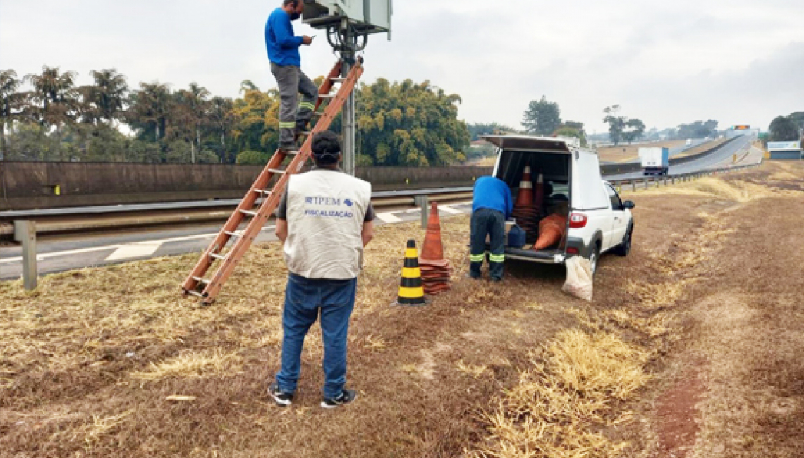 Ipem-SP verifica radar na Rodovia SP 330, em Pirassununga