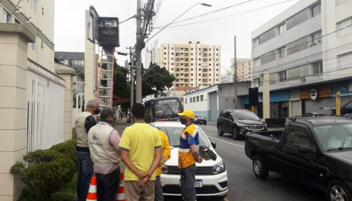 Ipem-SP verifica radar na avenida Goiás, em São Caetano do Sul 