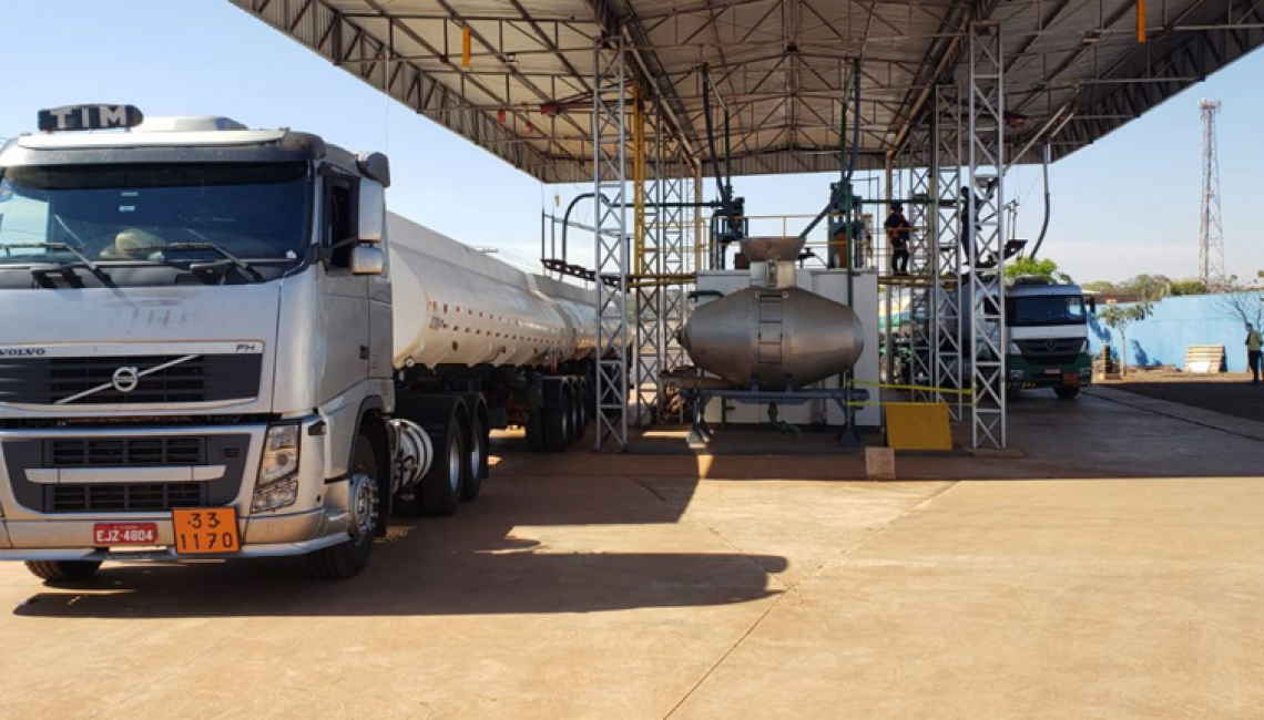 Ipem-SP retoma verificação volumétrica de veículos-tanque rodoviários em Ribeirão Preto
