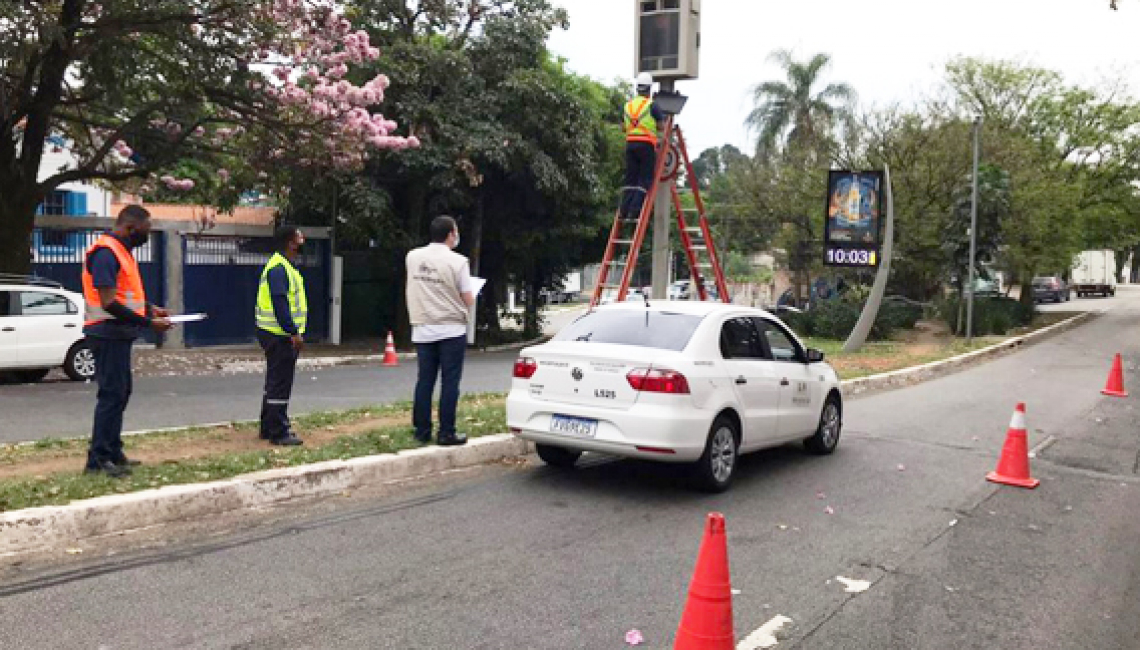 Ipem-SP verifica radares nas ruas Cardoso de Almeida, Heitor Penteado e Tito, zona oeste da capital 