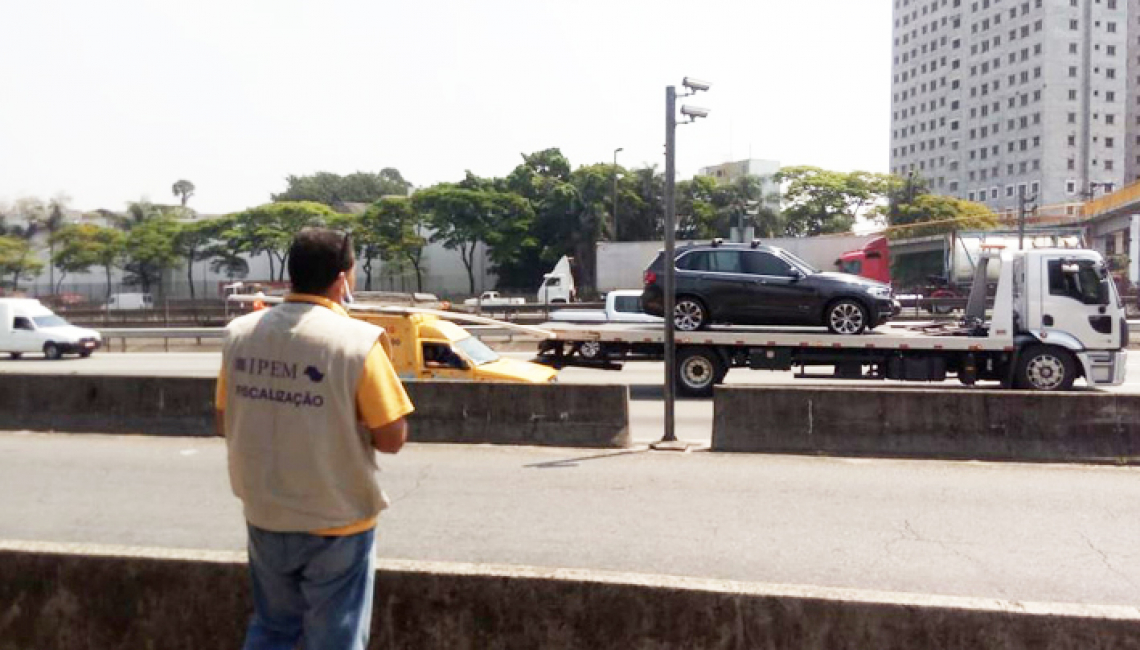 Ipem-SP verifica radares na rodovia BR 116, em Guarulhos 