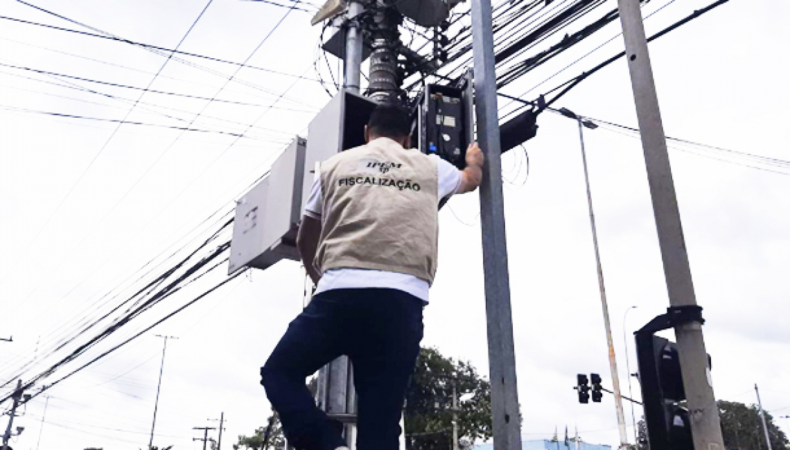 Ipem-SP verifica radares na avenida Zaki Narchi, zona norte da capital