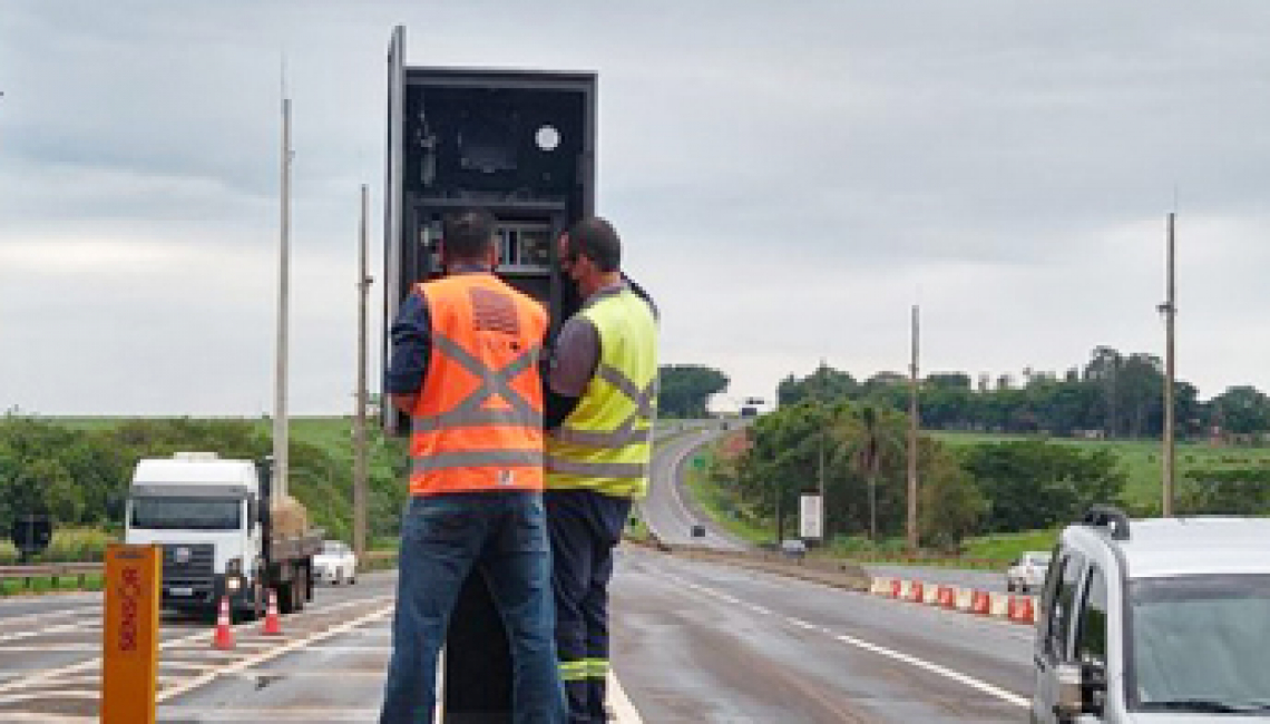 Ipem-SP verifica radares na rodovia SP 225, em Jaú 