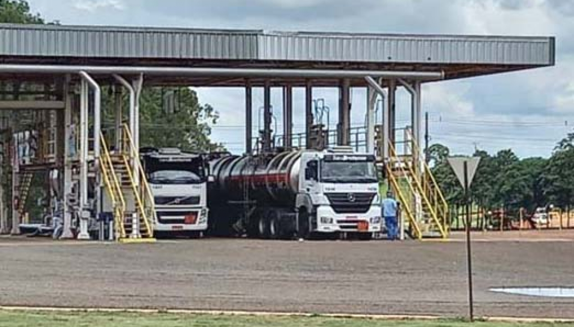 Ipem-SP fiscaliza veículos-tanque e cronotacógrafos em Barra Bonita