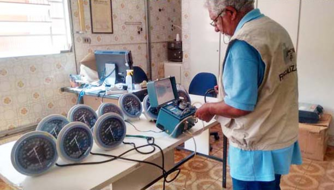 Ipem-SP verifica aparelhos de medir pressão arterial utilizados pelo Hospital Rede D'Or em Santo André 