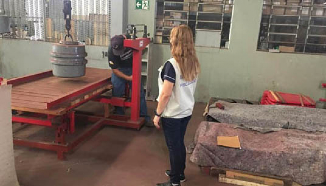 Ipem-SP verifica balanças no fabricante em Dracena   