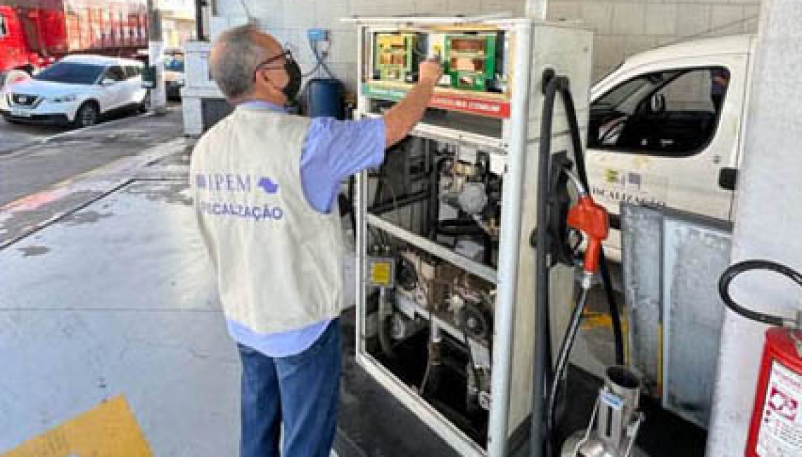 Ipem-SP autua postos na capital durante operação “Combustível Limpo” do Governo de SP