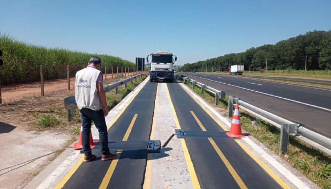 Ipem-SP verifica balanças dinâmicas nas rodovias SP 320 e SP 425, em Bálsamo e Guapiaçu