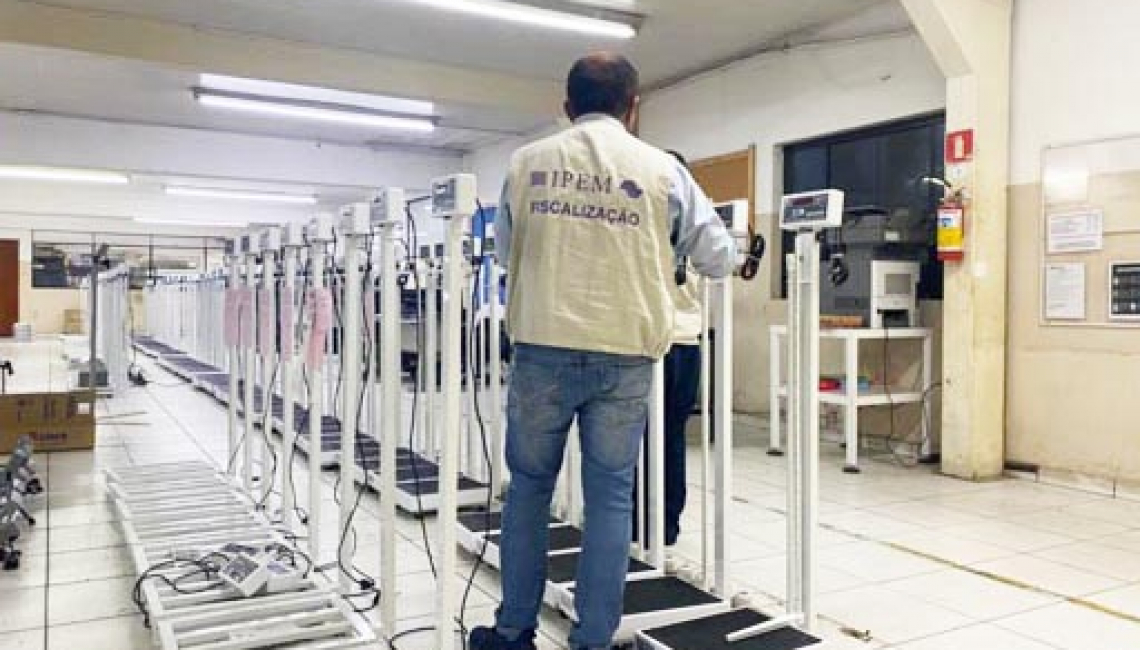 Ipem-SP verifica balanças no fabricante em Araçatuba 