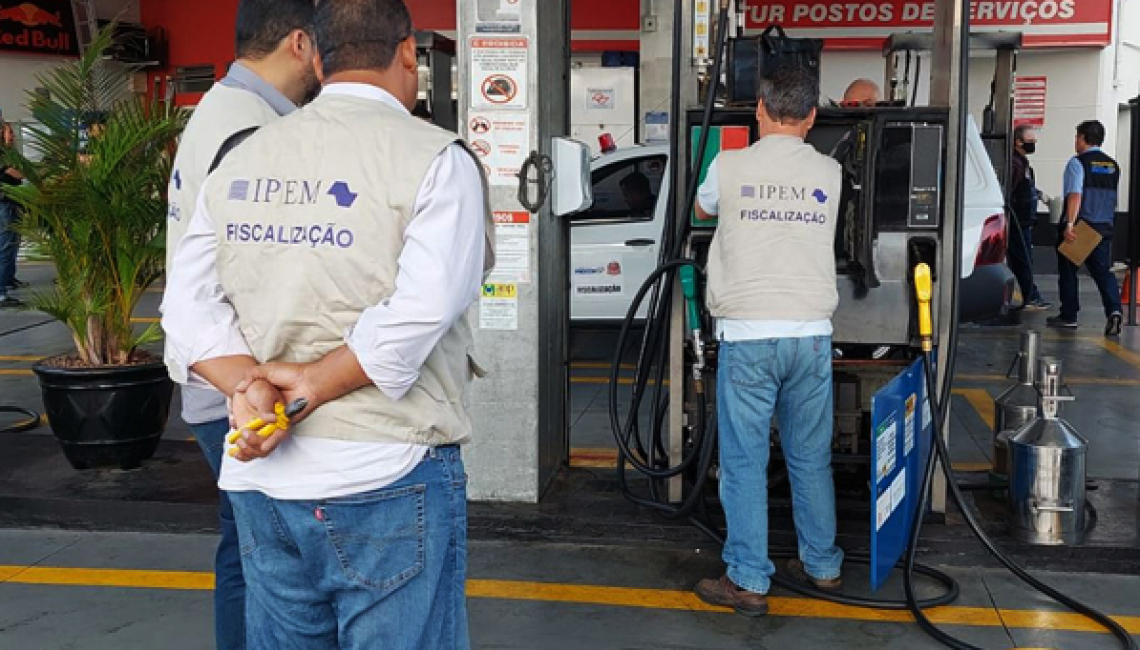 Em Jundiaí, Operação Combustível Limpo autua postos com irregularidades