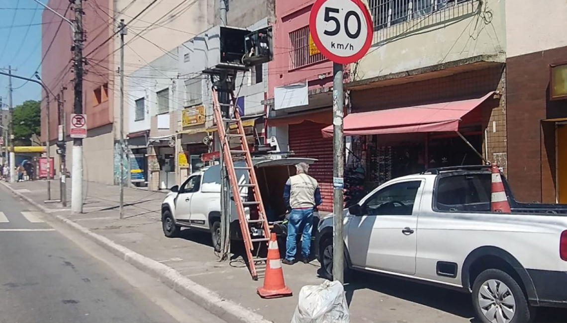 Ipem-SP verifica radar em Santana, bairro da zona norte da capital