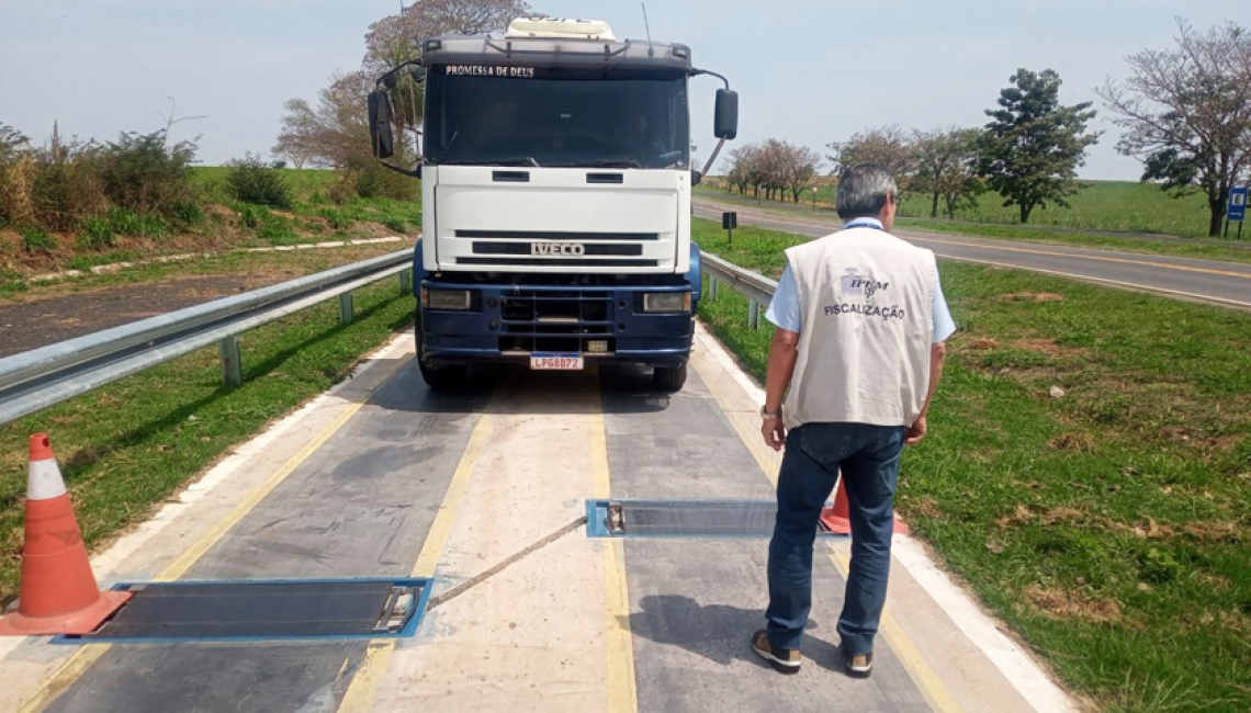 Ipem-SP verifica balanças dinâmicas na rodovia SP 379, em Ibirá