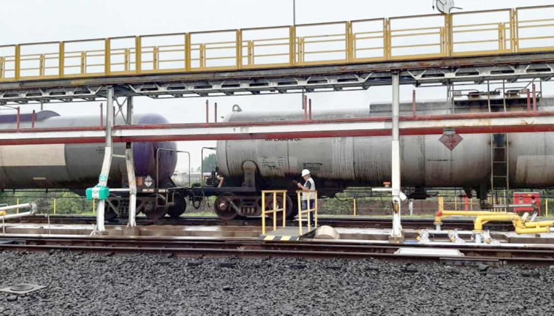 Ipem-SP fiscaliza vagões-tanque durante operação Locomotiva, em Paulínia