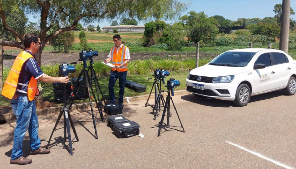 Ipem-SP verifica radares estáticos do Departamento de Trânsito de Porto Alegre e Polícia Rodoviária de SP, em Araçoiaba da Serra