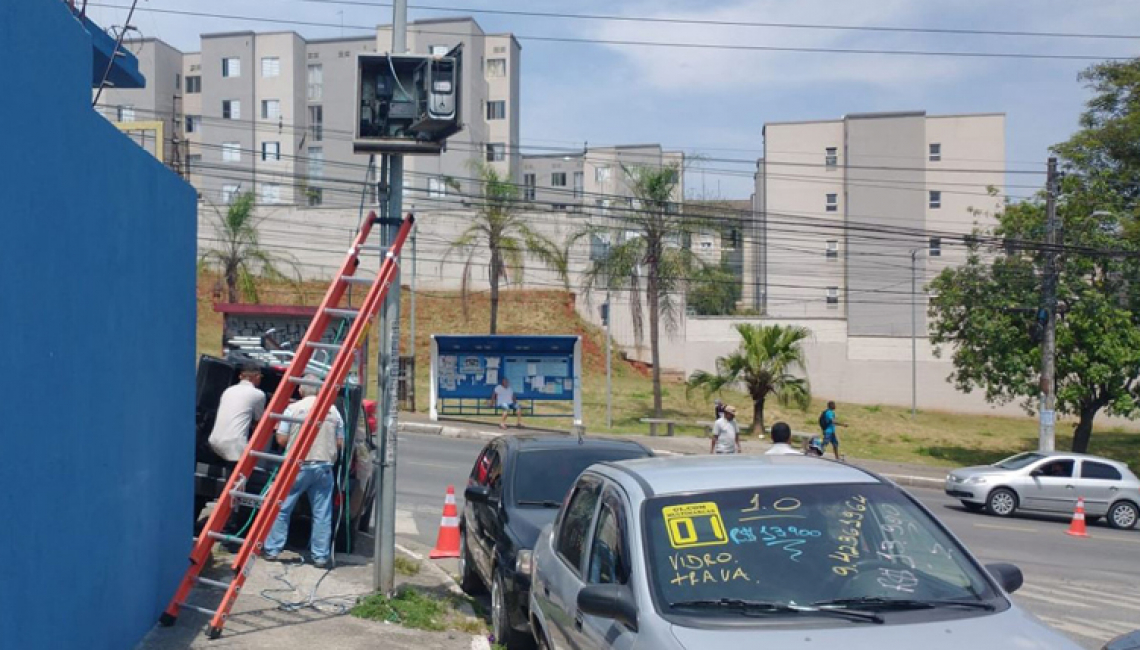 Ipem-SP verifica radar na avenida Juscelino Kubitschek, em Guarulhos