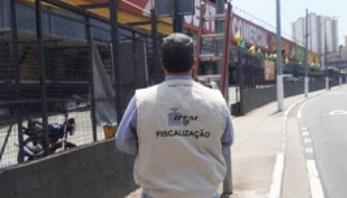 Ipem-SP verifica radar na avenida Rotary, em São Bernardo do Campo